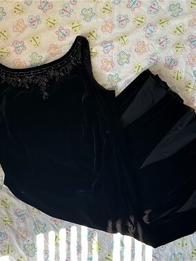 S.L. Fashions Black Crushed Velvet Whimsy Sequin Embellished Fishtail Dress